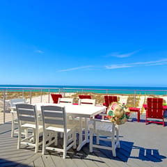Paradise Pier –  Beach Front, Pool, Hot Tub!