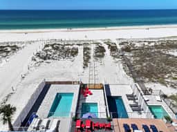 Paradise Pier –  Beach Front, Pool, Hot Tub! - Image 3