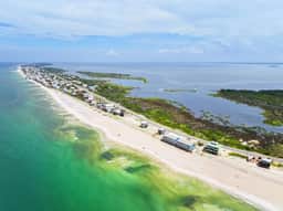 Sammy's Retreat/Beachfront/3 BR Dog Friendly, Cape San Blas, FL. - Image 3