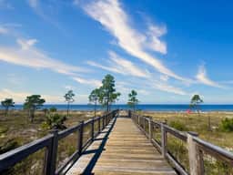 The Salty Parrot-Family Getaway, Steps to the Beach, Dog Friendly - Image 5