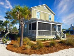 The Salty Parrot-Family Getaway, Steps to the Beach, Dog Friendly - Image 3