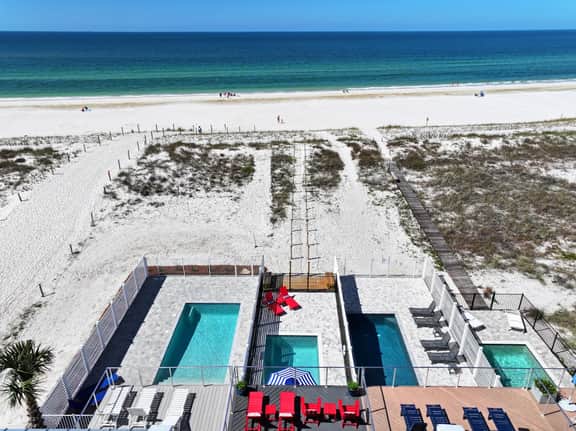 Paradise Pier –  Beach Front, Pool, Hot Tub! - Image 3