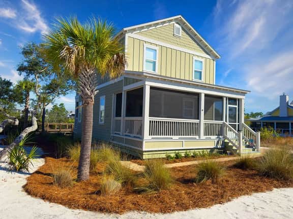 The Salty Parrot-Family Getaway, Steps to the Beach, Dog Friendly - Image 3